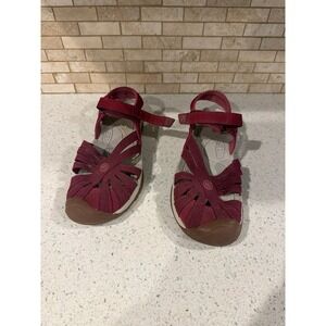 KEEN Women's Sandals Red Closed Toe Hiking Water Shoes Size 8